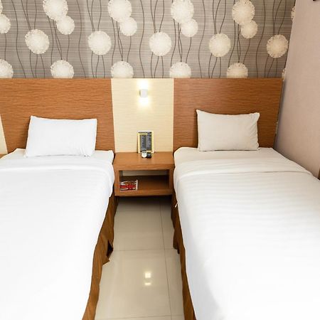 Neo Cempaka Hill Hotel Jember Exterior photo
