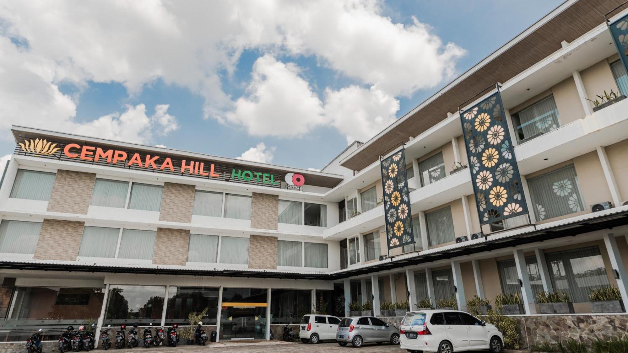 Neo Cempaka Hill Hotel Jember Exterior photo